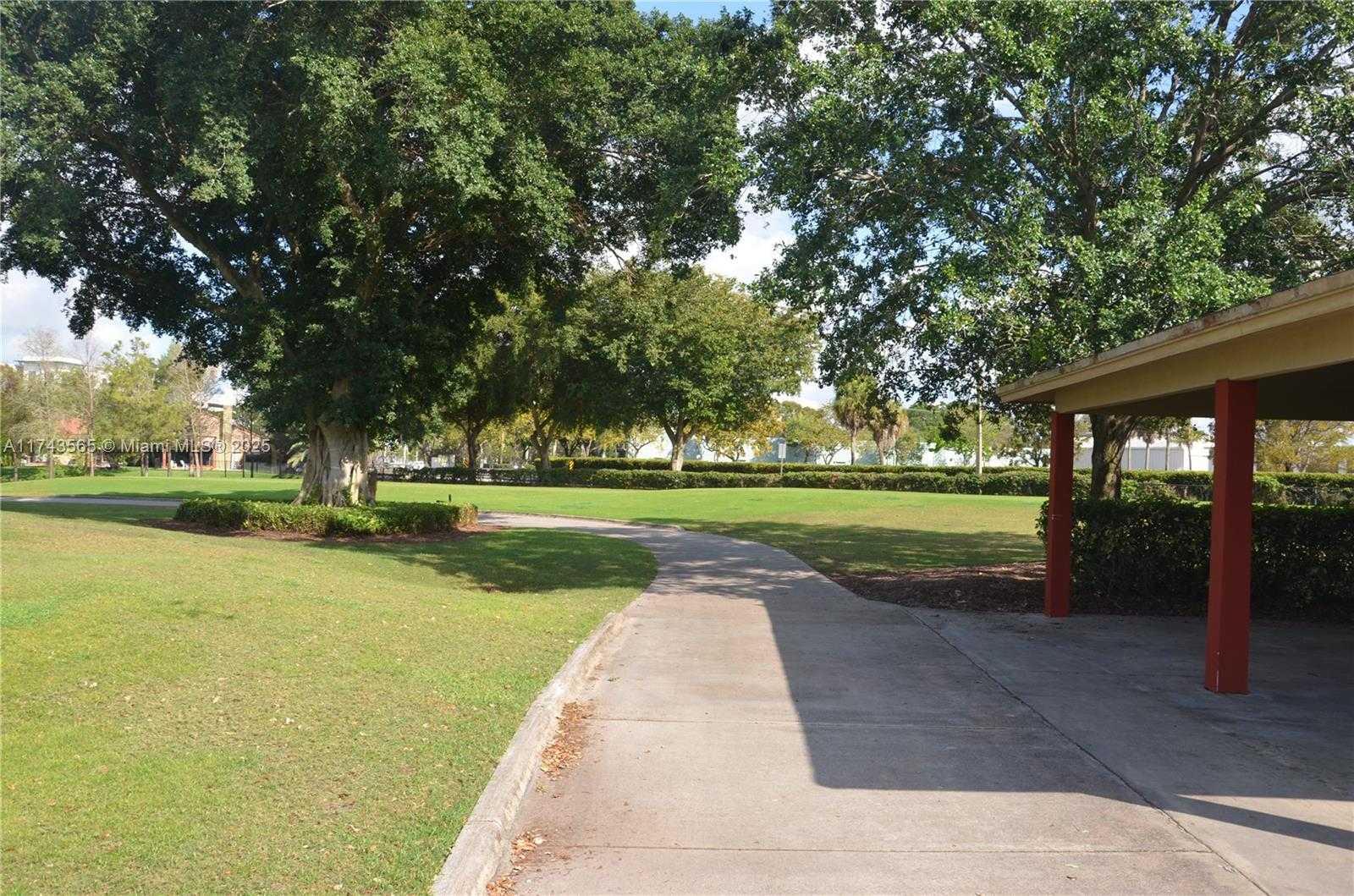 Small Image of 8851 NORTH NEW RIVER CANAL RD #18E, Plantation Number 53