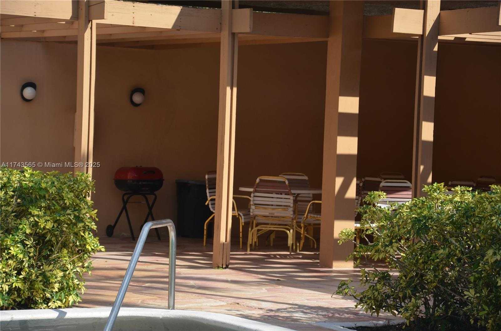 Small Image of 8851 NORTH NEW RIVER CANAL RD #18E, Plantation Number 59