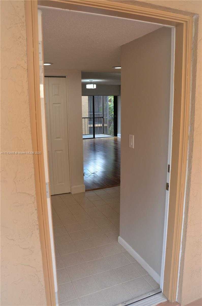 Small Image of 8851 NORTH NEW RIVER CANAL RD #18E, Plantation Number 7