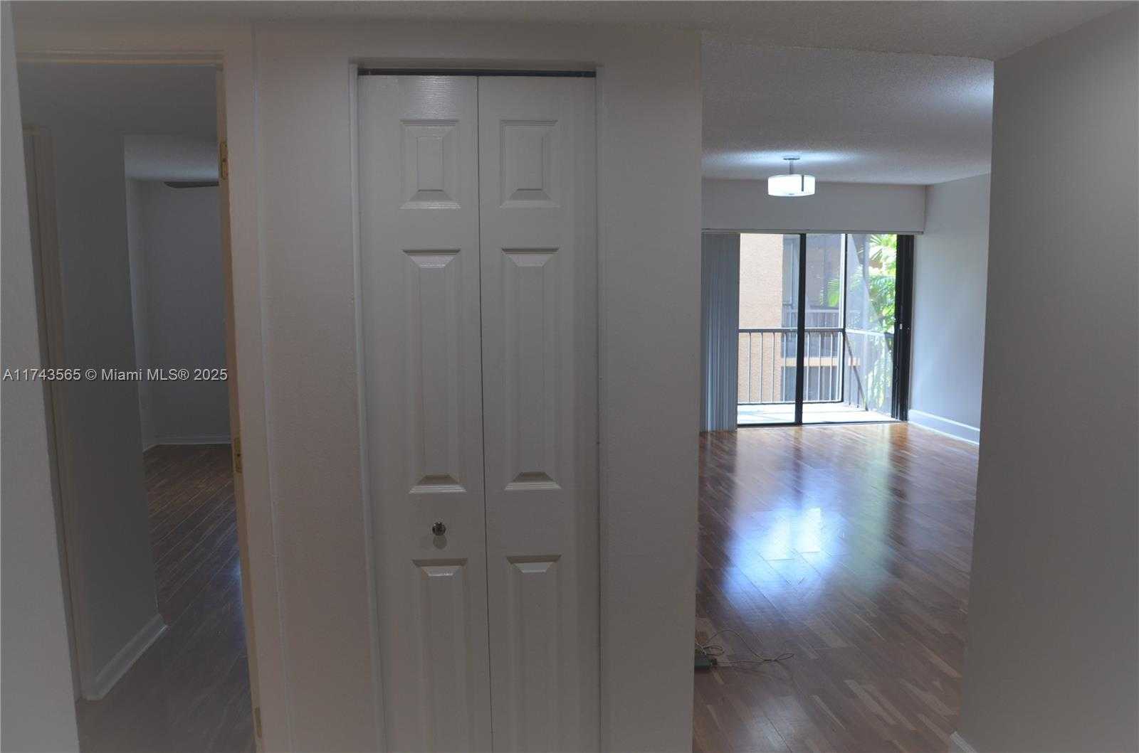 Small Image of 8851 NORTH NEW RIVER CANAL RD #18E, Plantation Number 8