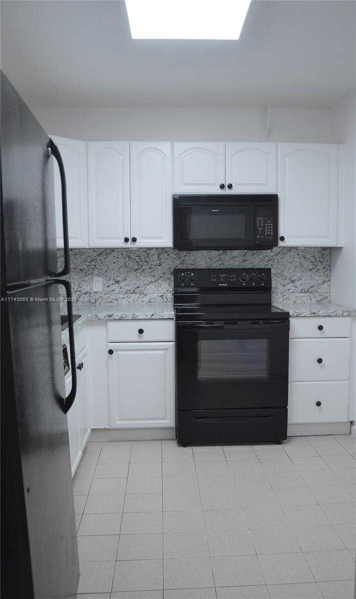 Small Image of 8851 NORTH NEW RIVER CANAL RD #18E, Plantation Number 9