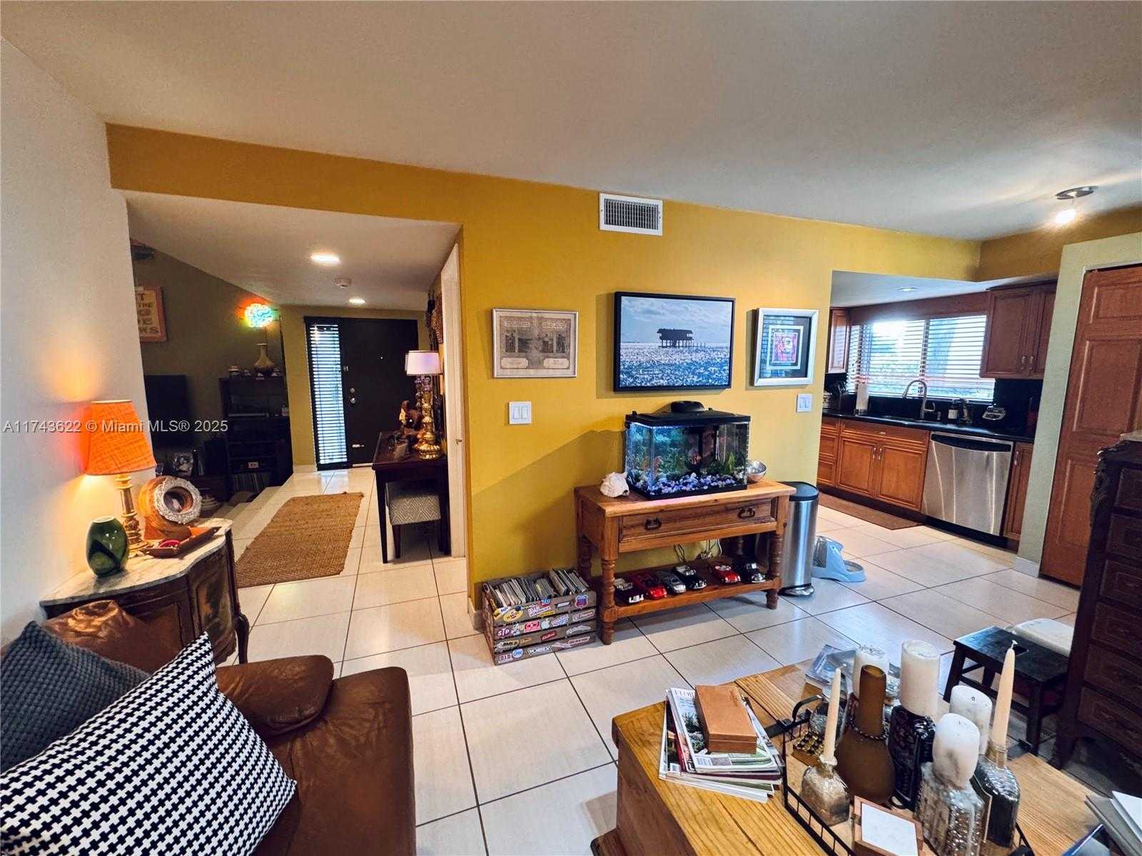 Small Image of 3007 NORTH EAST 183RD LN #7, Aventura Number 12