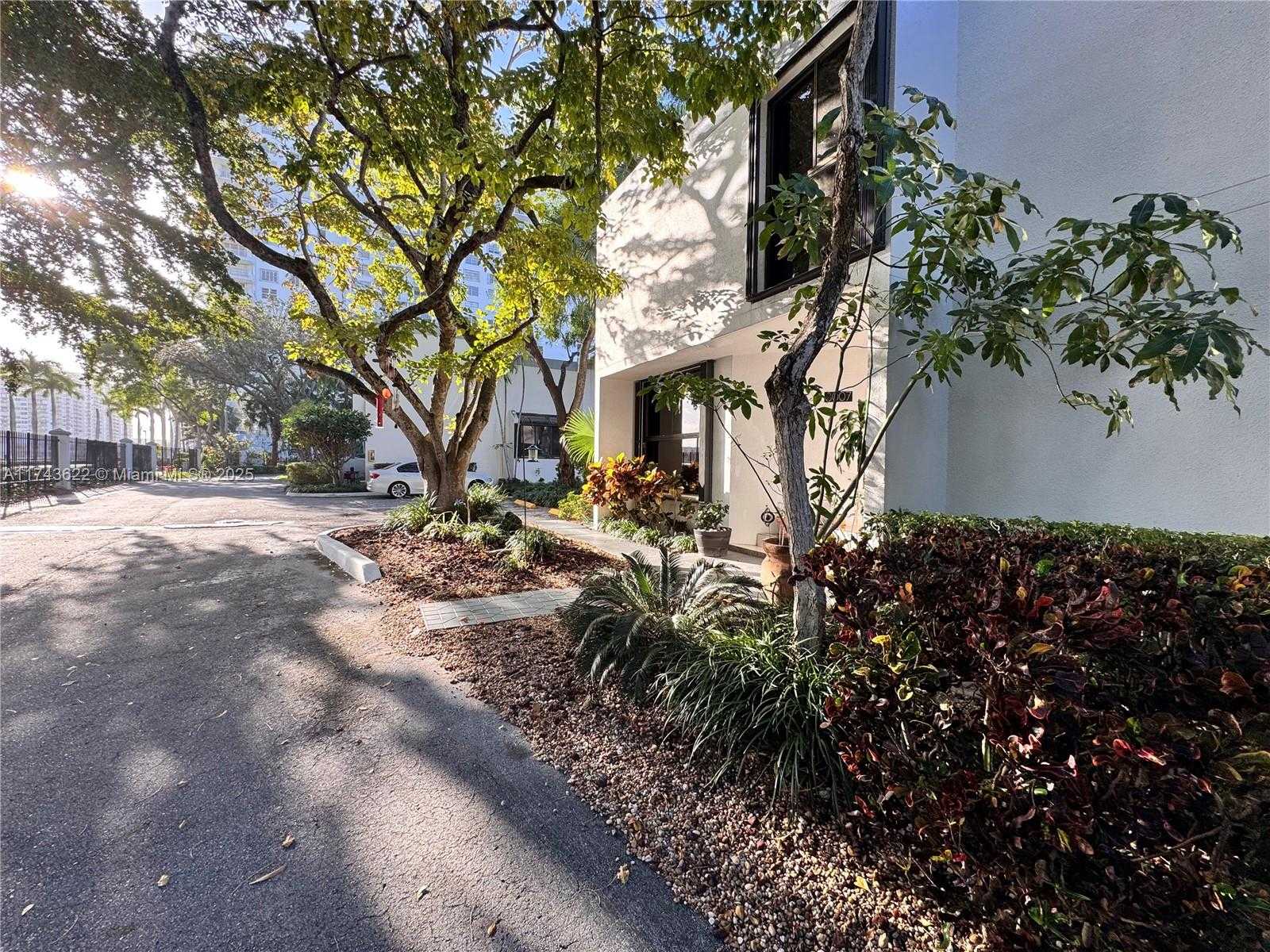 Small Image of 3007 NORTH EAST 183RD LN #7, Aventura Number 42