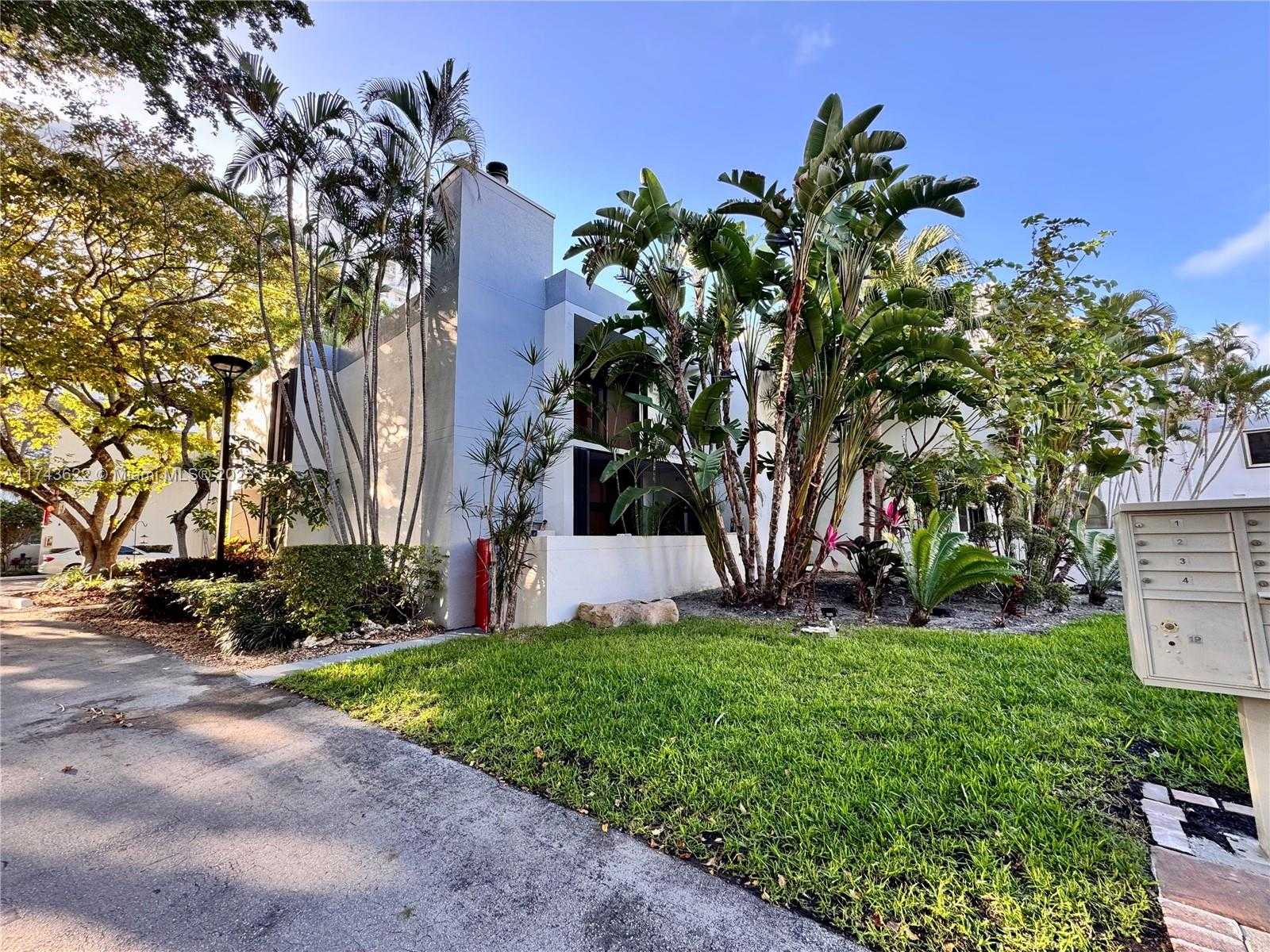 Small Image of 3007 NORTH EAST 183RD LN #7, Aventura Number 43