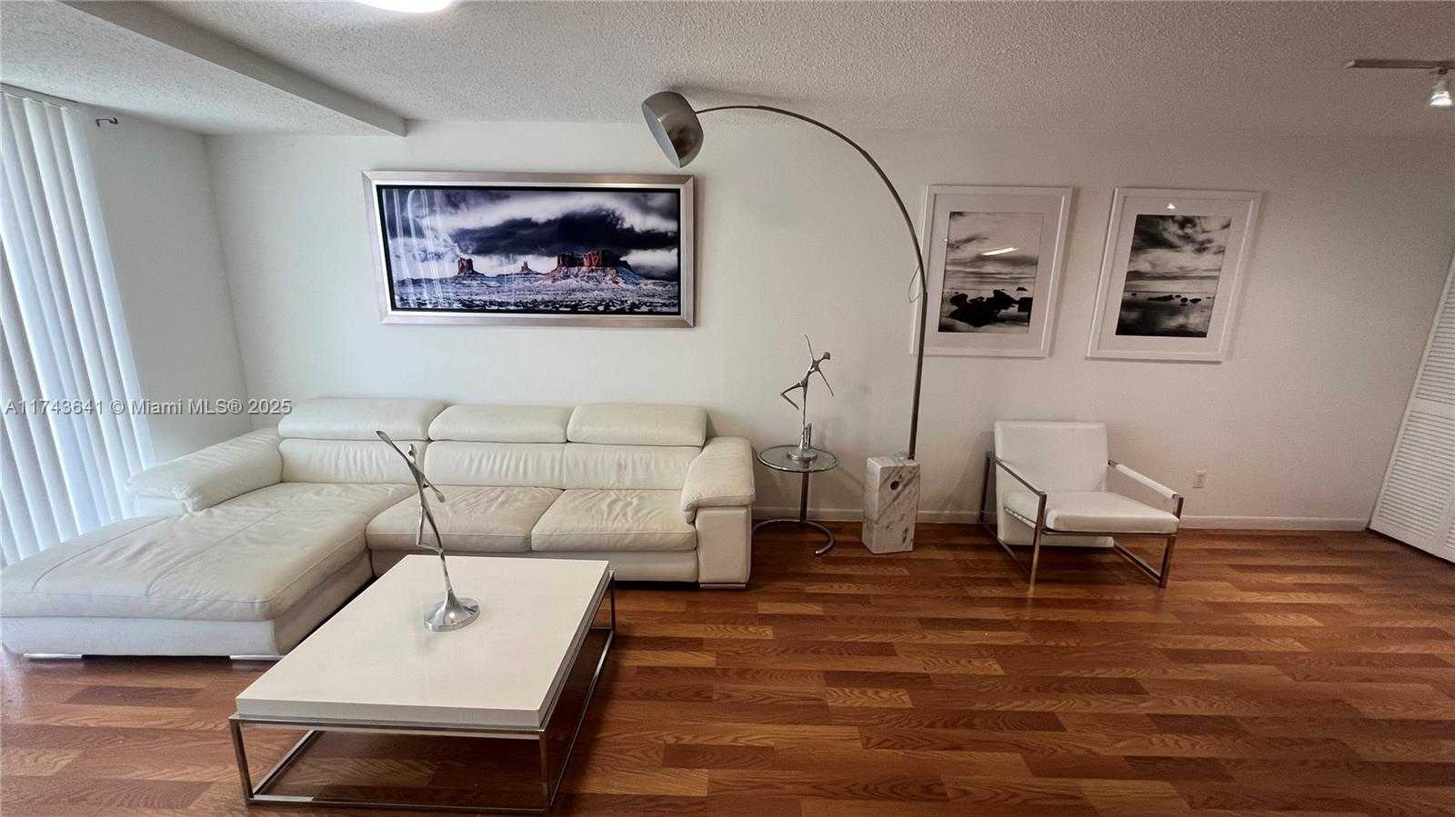 Small Image of 770 CLAUGHTON ISLAND DR #410, Miami Number 11