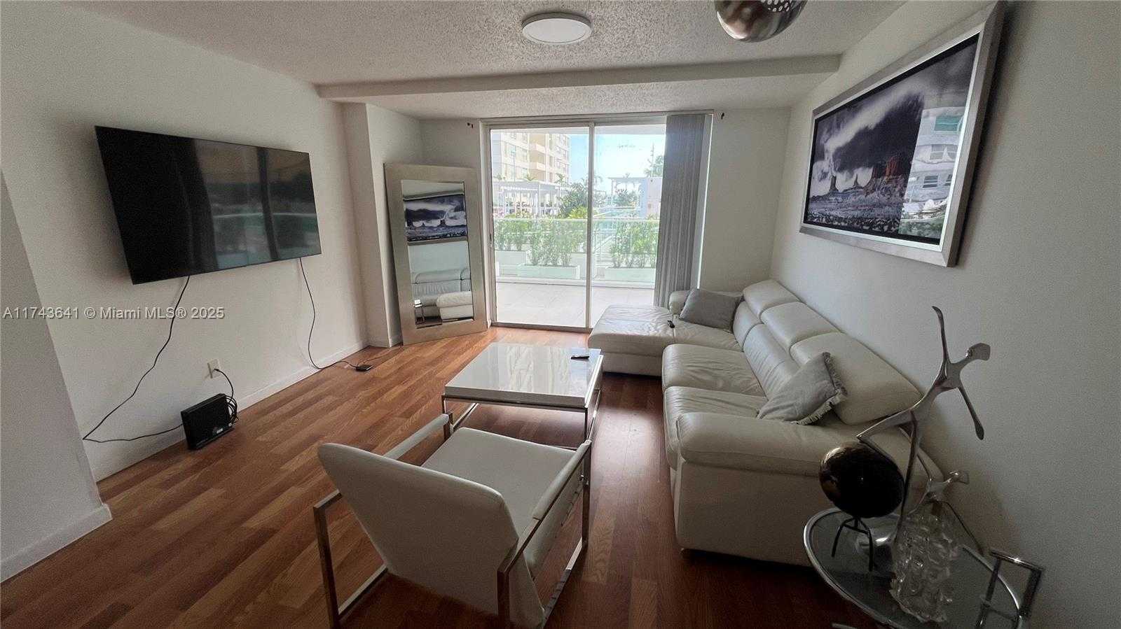 Small Image of 770 CLAUGHTON ISLAND DR #410, Miami Number 15