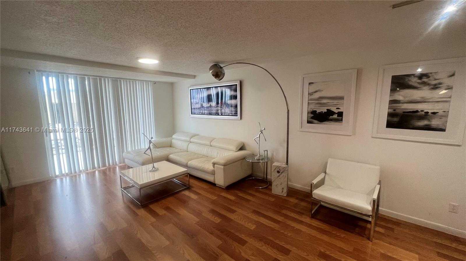 Small Image of 770 CLAUGHTON ISLAND DR #410, Miami Number 19