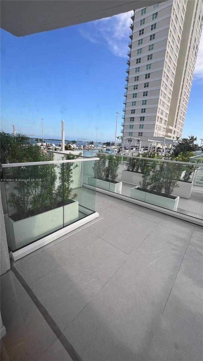 Small Image of 770 CLAUGHTON ISLAND DR #410, Miami Number 2