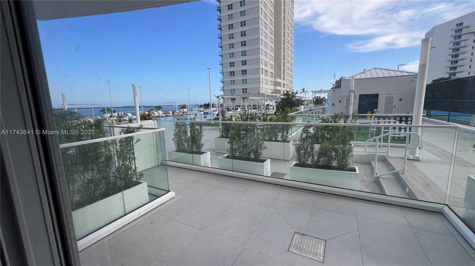 Small Image of 770 CLAUGHTON ISLAND DR #410, Miami Number 36