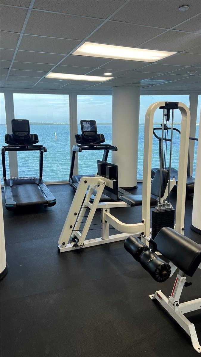 Small Image of 770 CLAUGHTON ISLAND DR #410, Miami Number 43