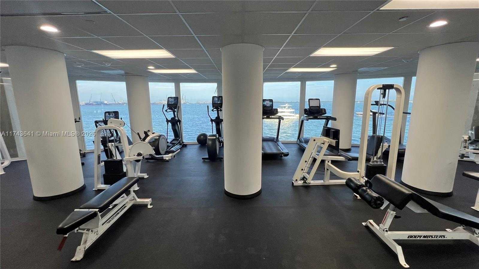 Small Image of 770 CLAUGHTON ISLAND DR #410, Miami Number 47