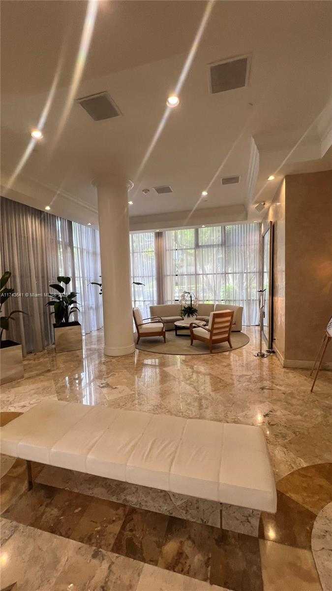 Small Image of 770 CLAUGHTON ISLAND DR #410, Miami Number 59