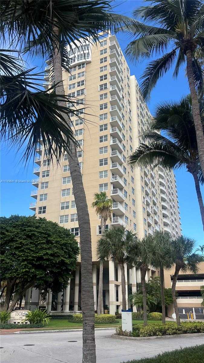 Small Image of 770 CLAUGHTON ISLAND DR #410, Miami Number 75