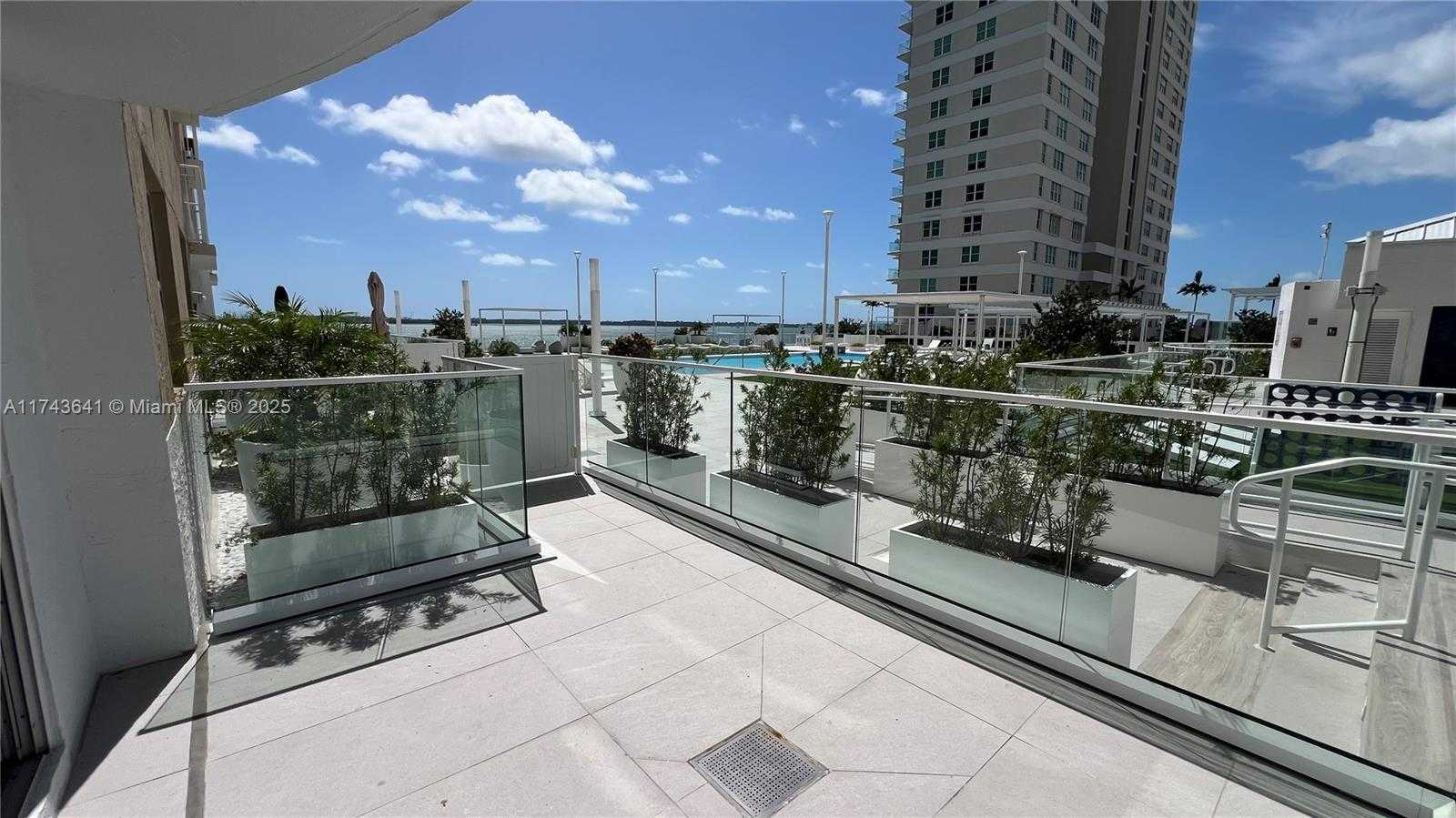 Small Image of 770 CLAUGHTON ISLAND DR #410, Miami Number 82