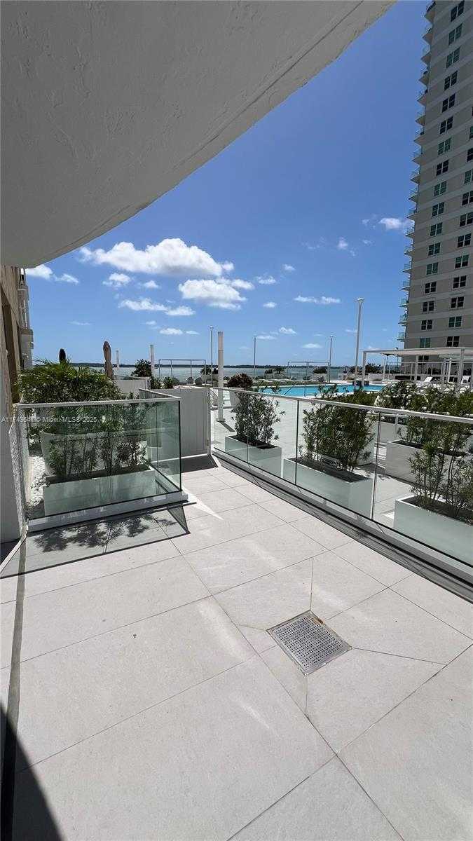 Small Image of 770 CLAUGHTON ISLAND DR #410, Miami Number 83