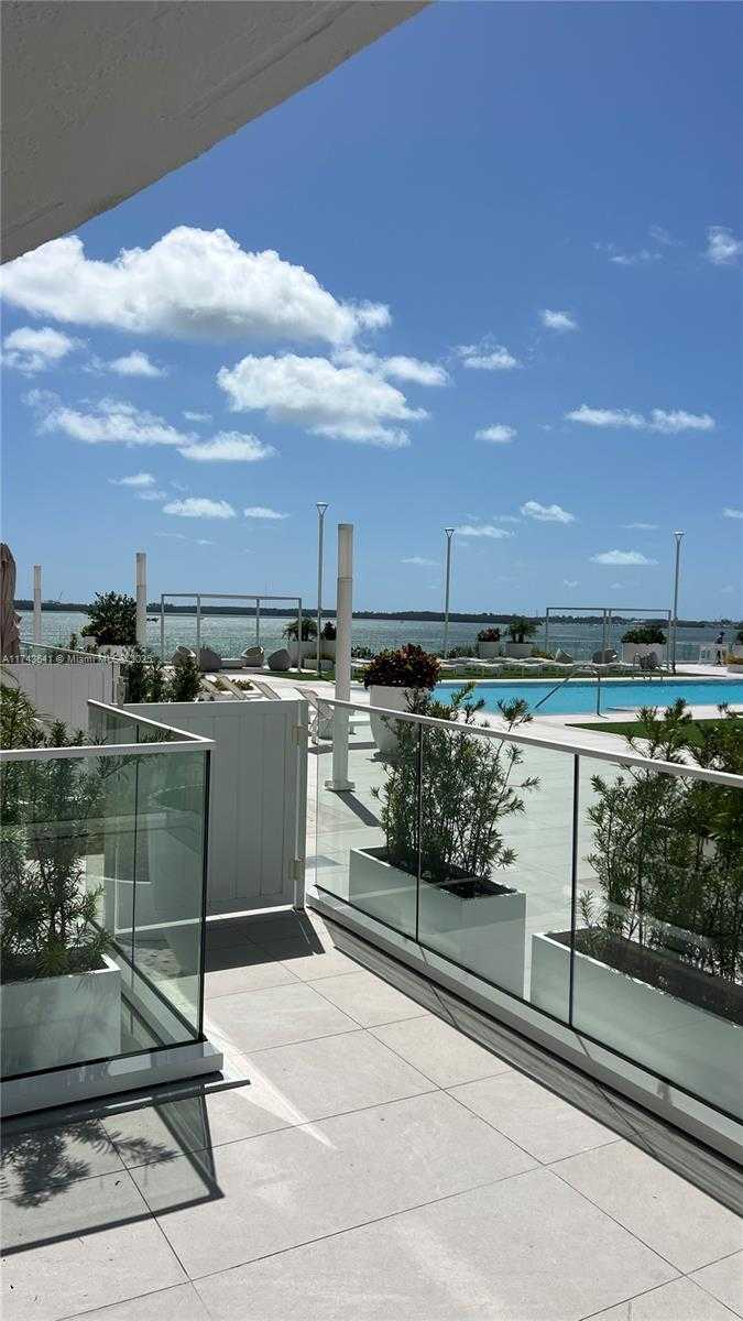 Small Image of 770 CLAUGHTON ISLAND DR #410, Miami Number 85