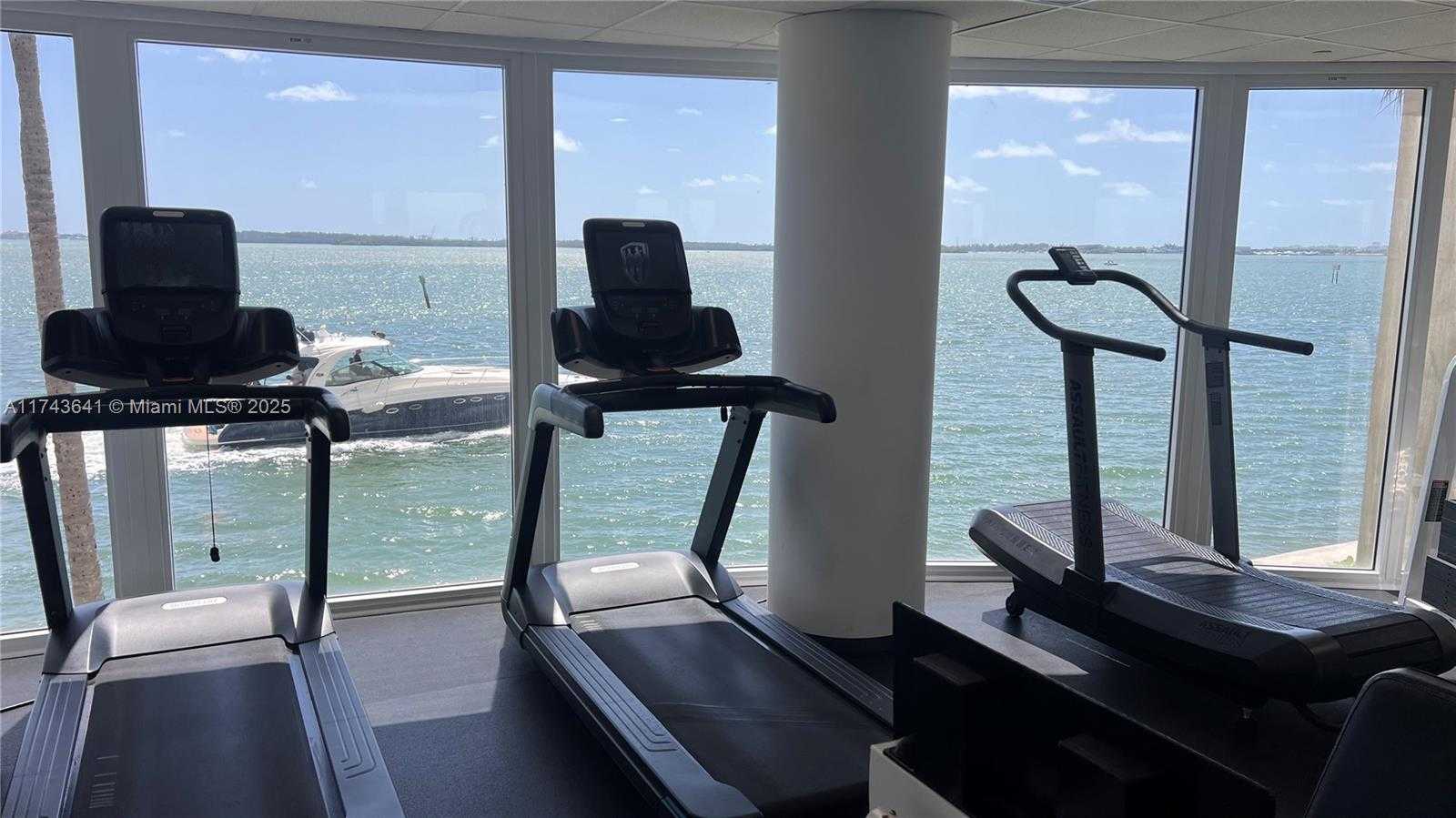 Small Image of 770 CLAUGHTON ISLAND DR #410, Miami Number 87