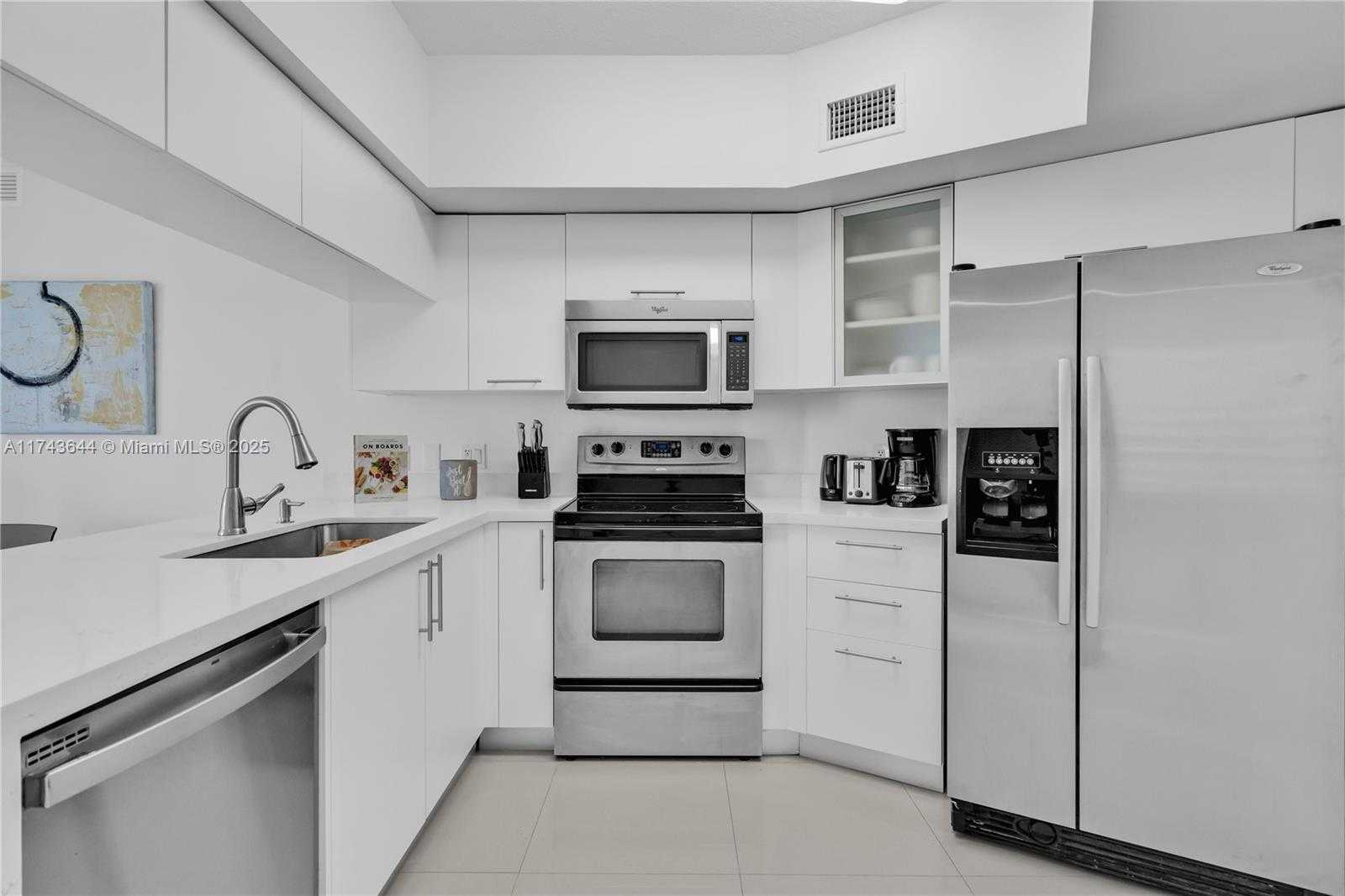 Small Image of 1750 NORTH BAYSHORE DR #1602, Miami Number 10