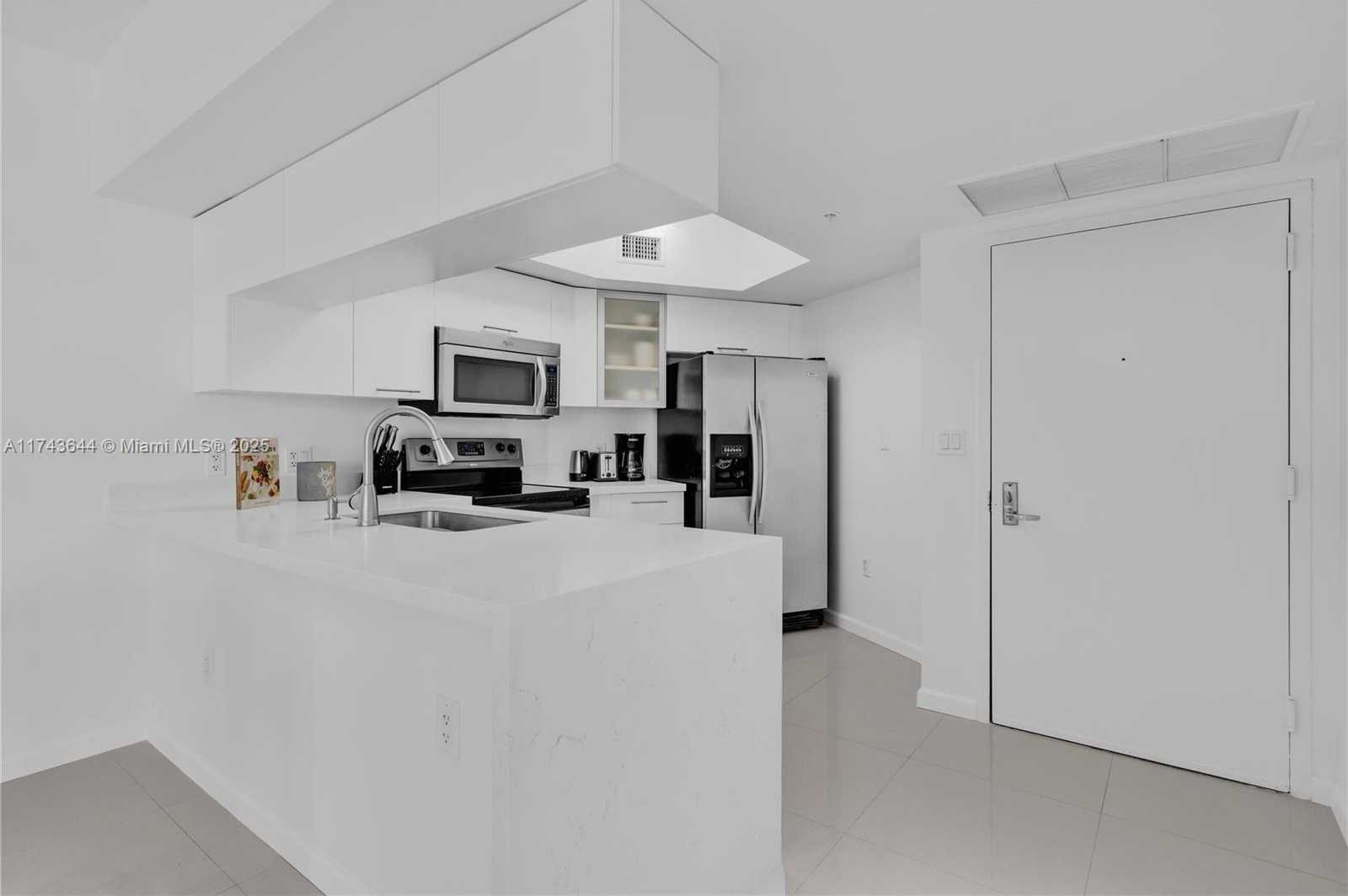 Small Image of 1750 NORTH BAYSHORE DR #1602, Miami Number 14