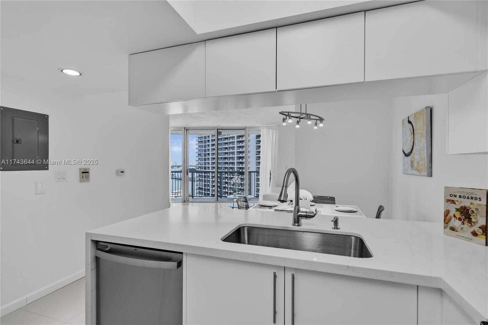 Small Image of 1750 NORTH BAYSHORE DR #1602, Miami Number 15