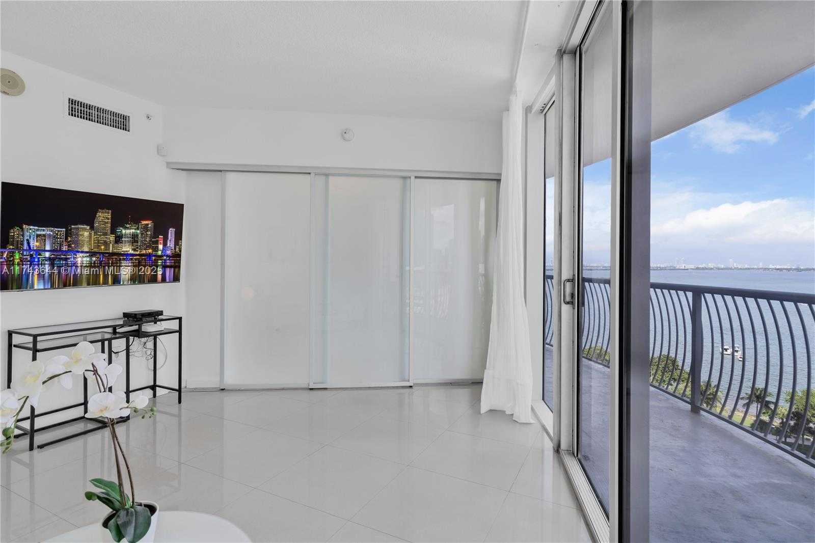 Small Image of 1750 NORTH BAYSHORE DR #1602, Miami Number 19