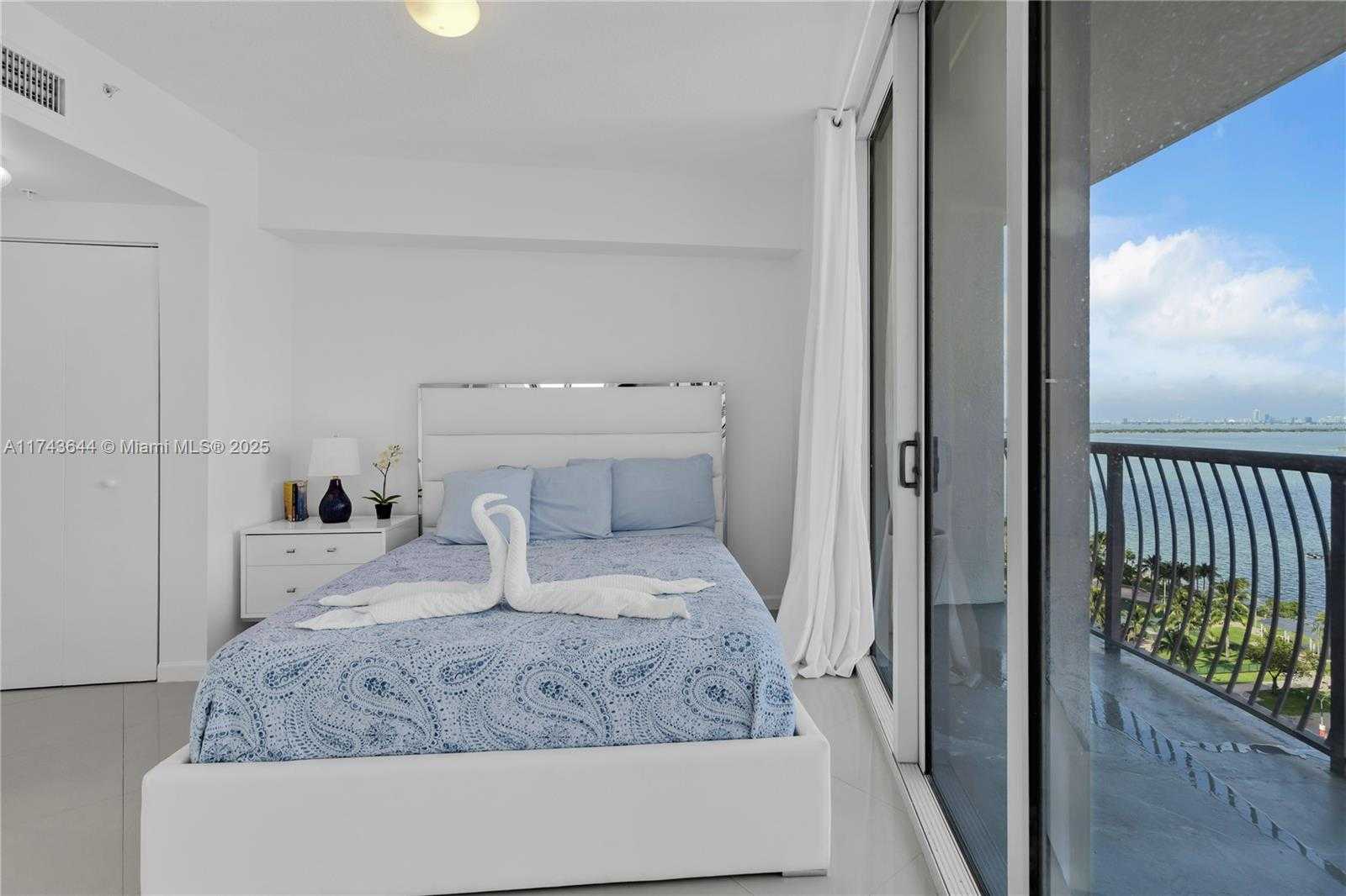 Small Image of 1750 NORTH BAYSHORE DR #1602, Miami Number 22