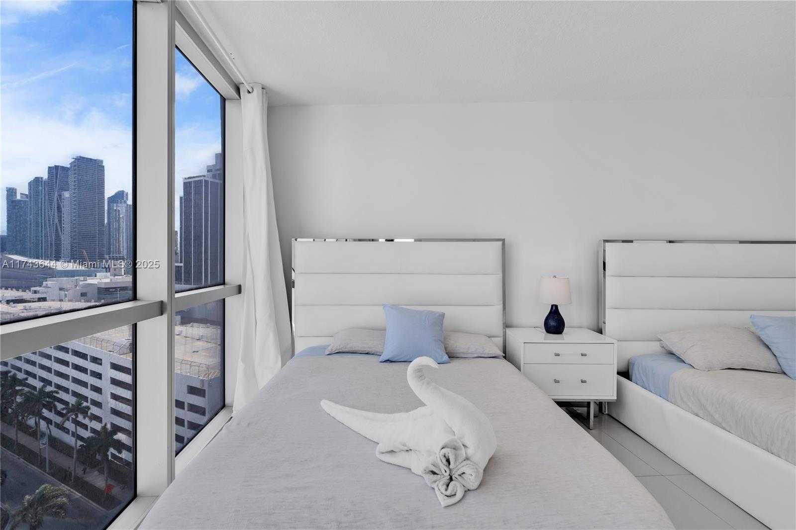Small Image of 1750 NORTH BAYSHORE DR #1602, Miami Number 26