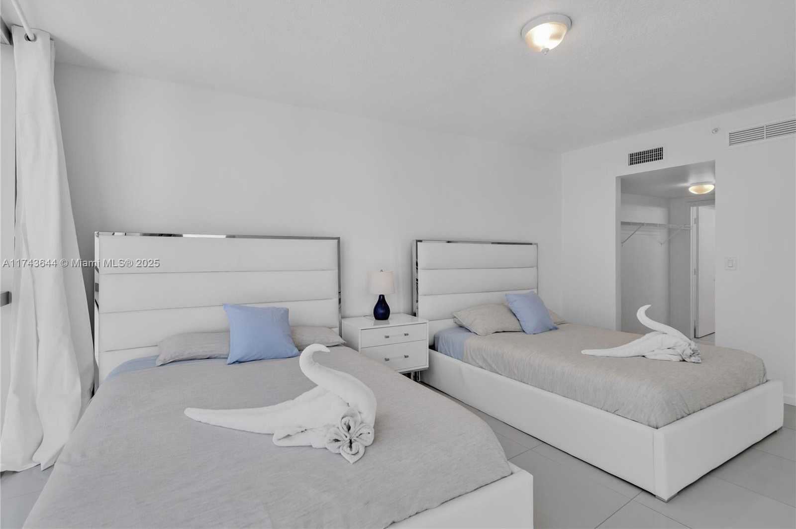 Small Image of 1750 NORTH BAYSHORE DR #1602, Miami Number 27
