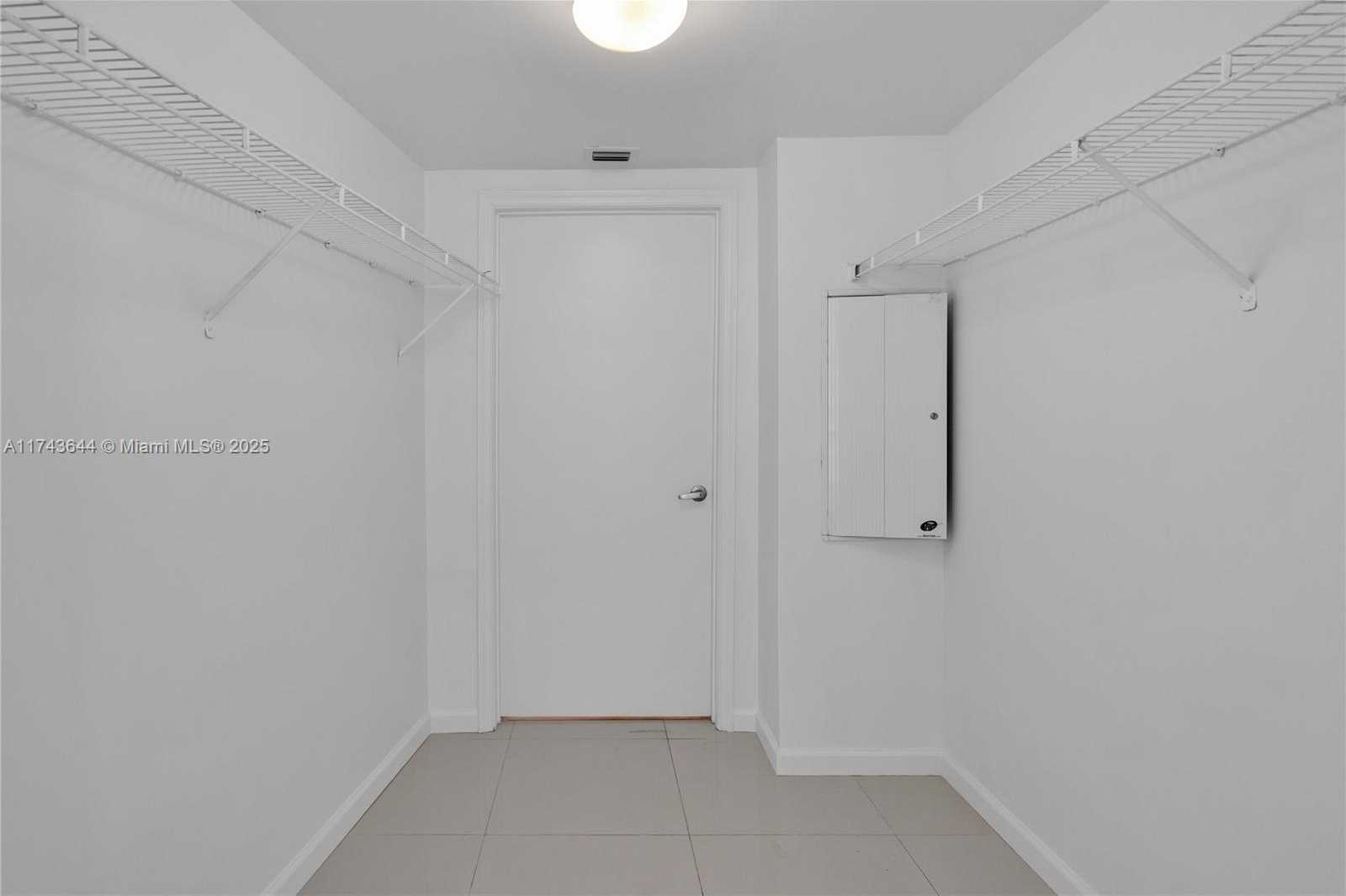 Small Image of 1750 NORTH BAYSHORE DR #1602, Miami Number 29