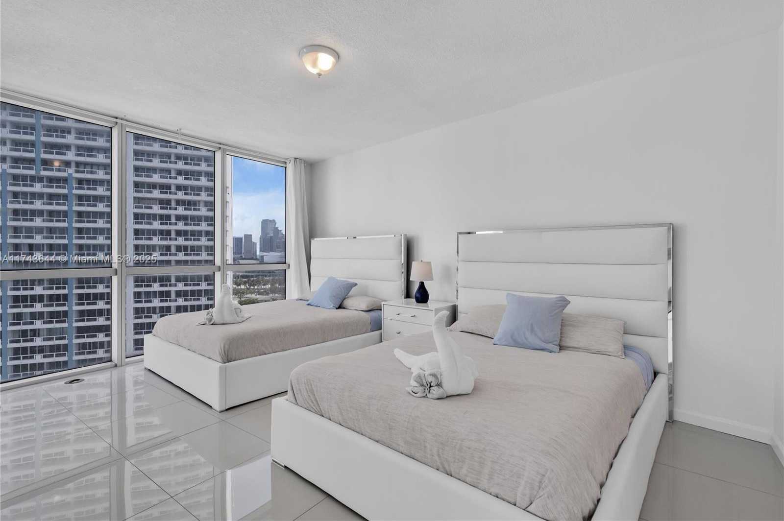 Small Image of 1750 NORTH BAYSHORE DR #1602, Miami Number 6
