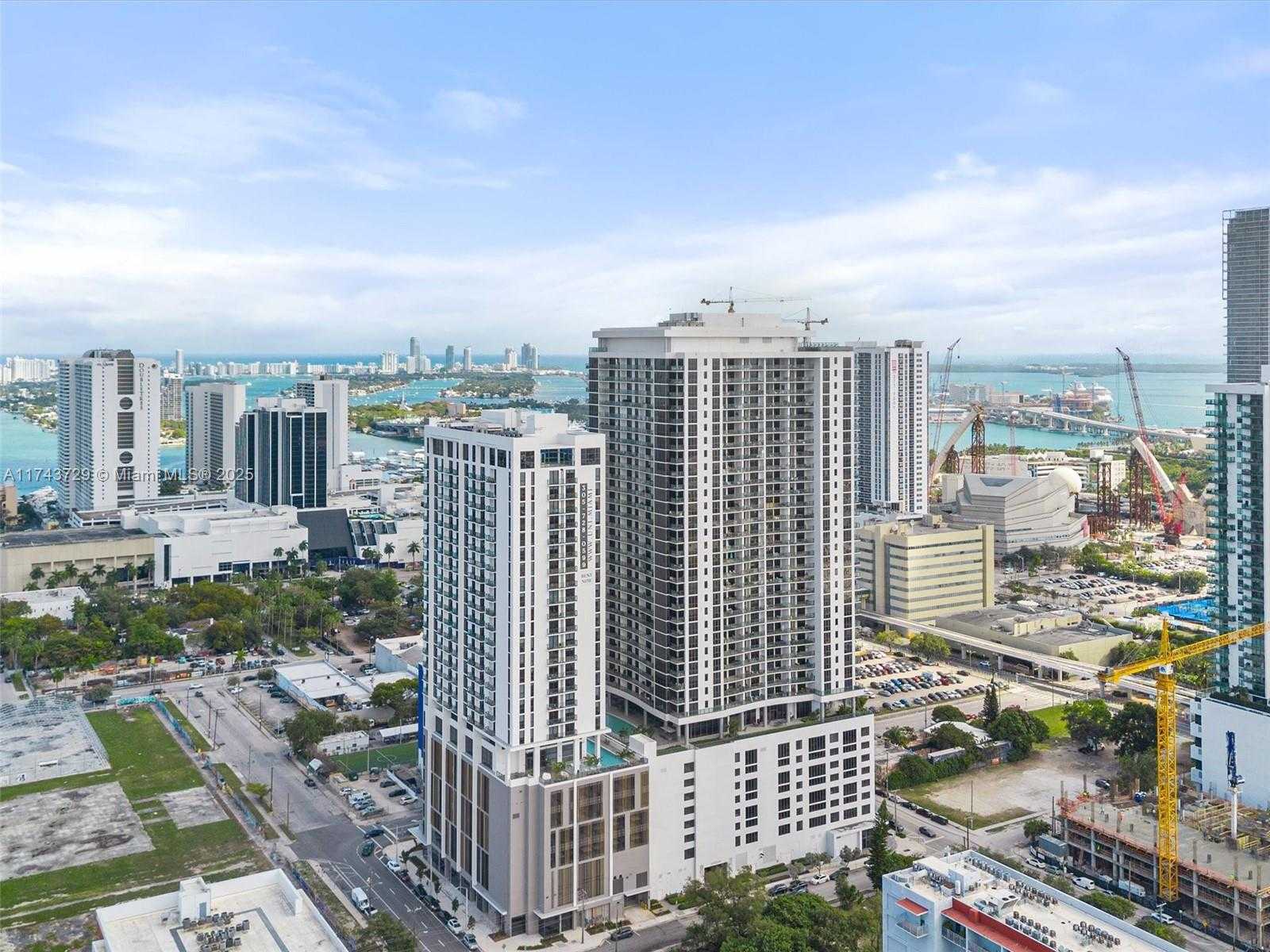Small Image of 1600 NE 1st Ave, Miami, FL 33132, USA Number 27