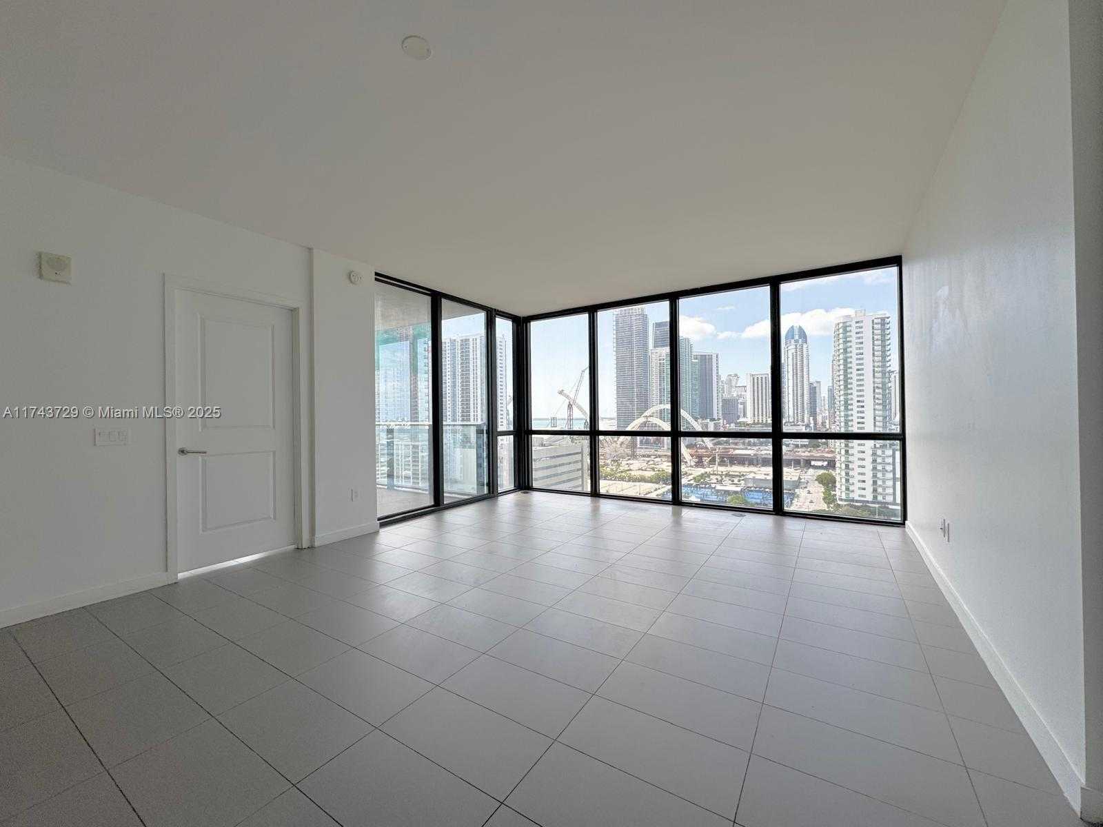 Small Image of 1600 NE 1st Ave, Miami, FL 33132, USA Number 7