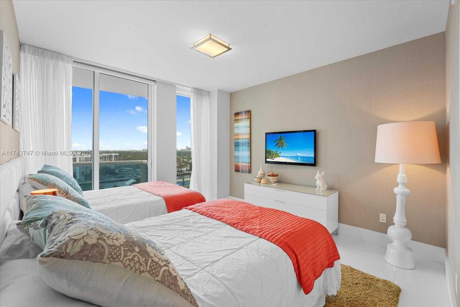 Small Image of 2711 SOUTH OCEAN DR #1106, Hollywood Number 14