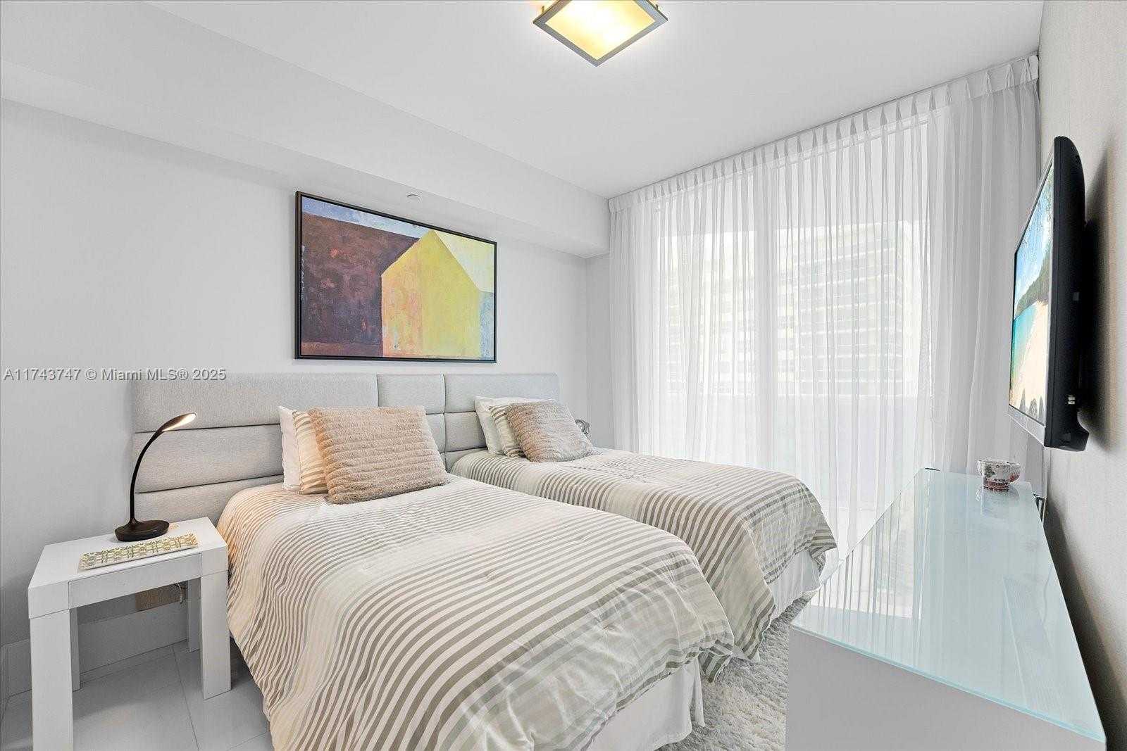 Small Image of 2711 SOUTH OCEAN DR #1106, Hollywood Number 16
