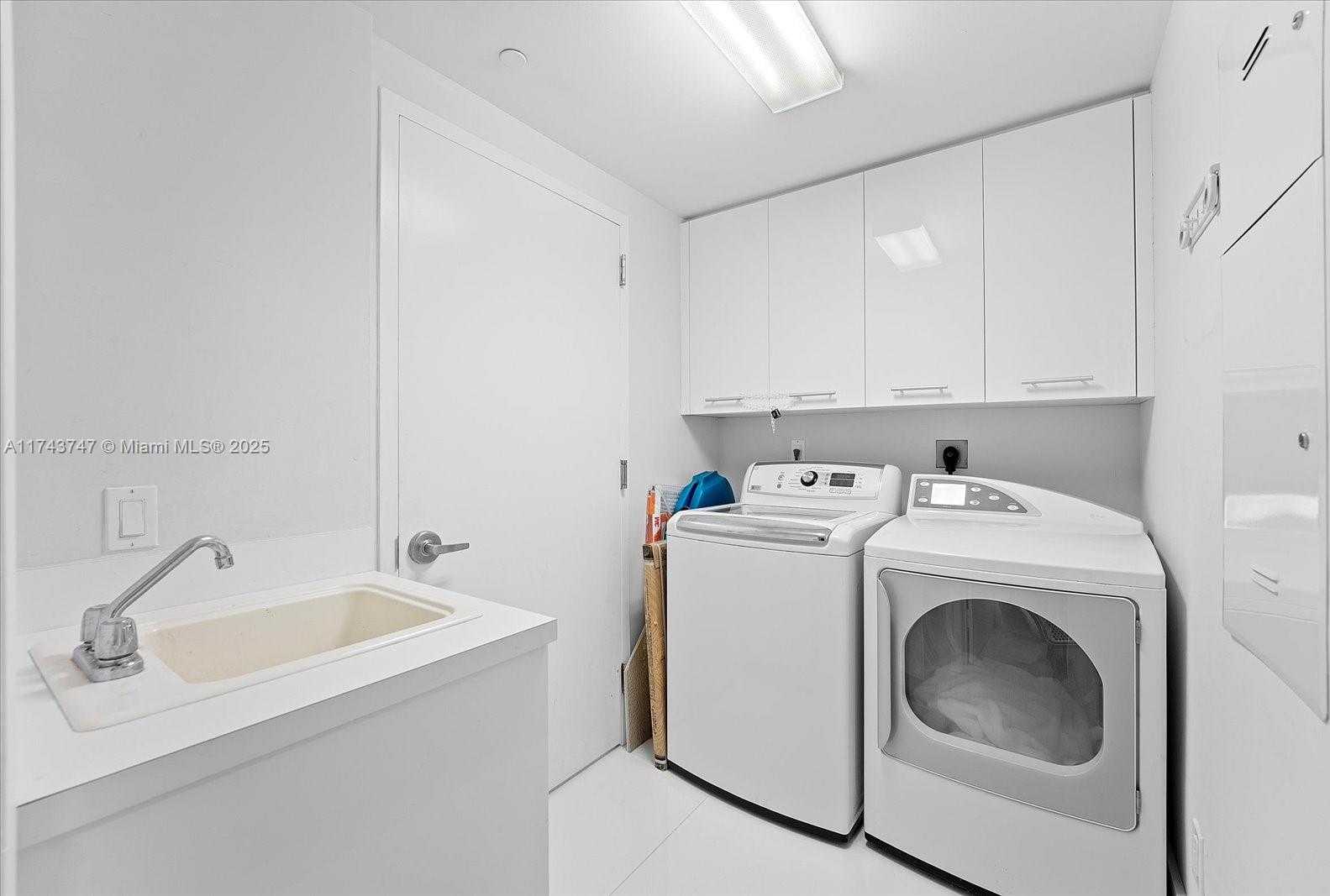 Small Image of 2711 SOUTH OCEAN DR #1106, Hollywood Number 18