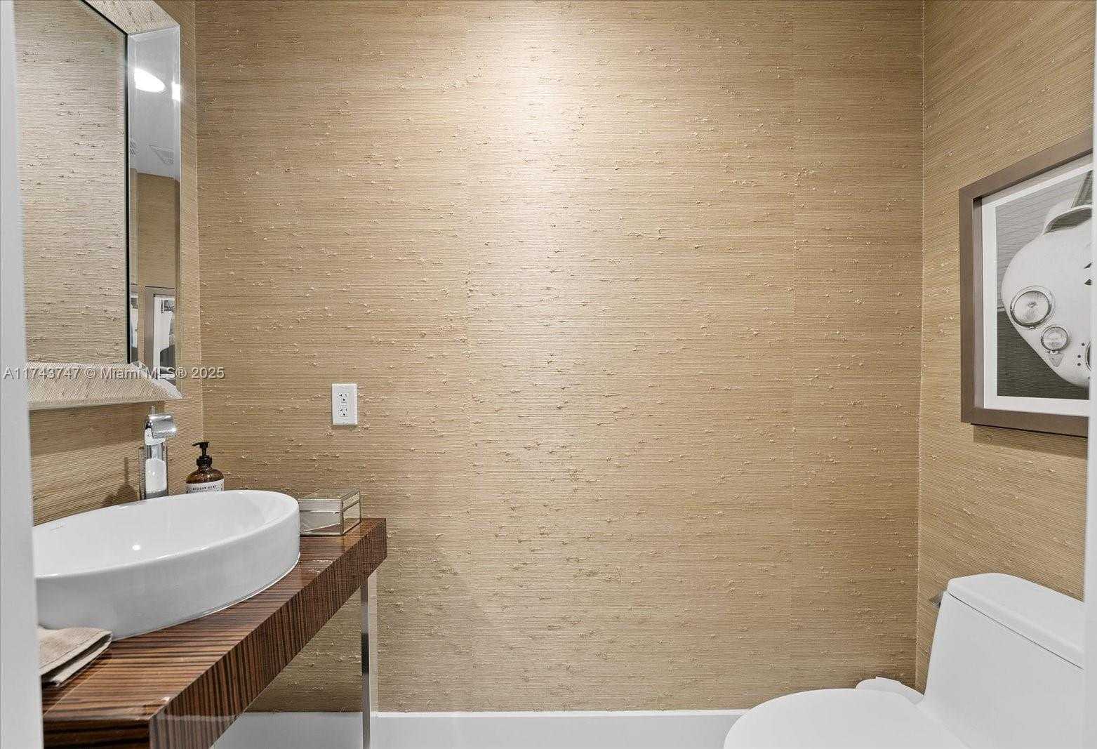 Small Image of 2711 SOUTH OCEAN DR #1106, Hollywood Number 7