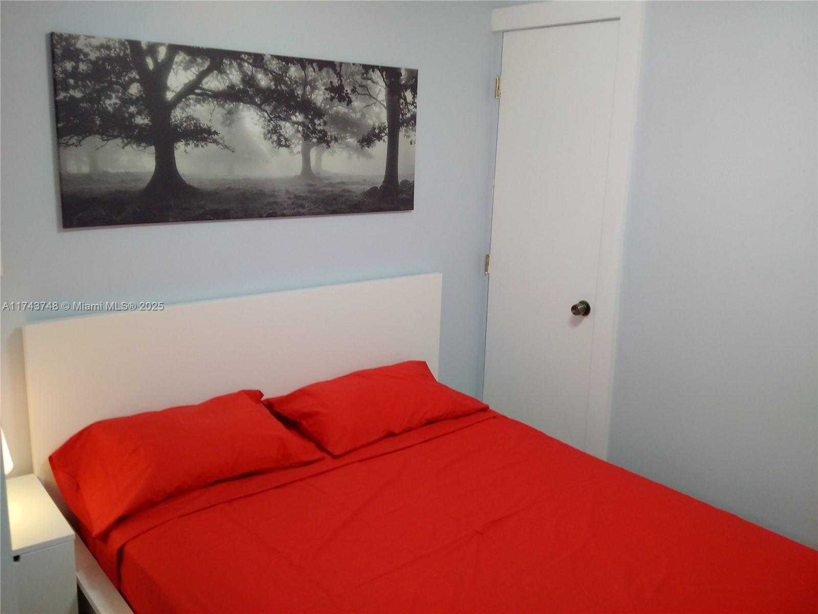 Small Image of 1525 MERIDIAN AVE #104, Miami Beach Number 13