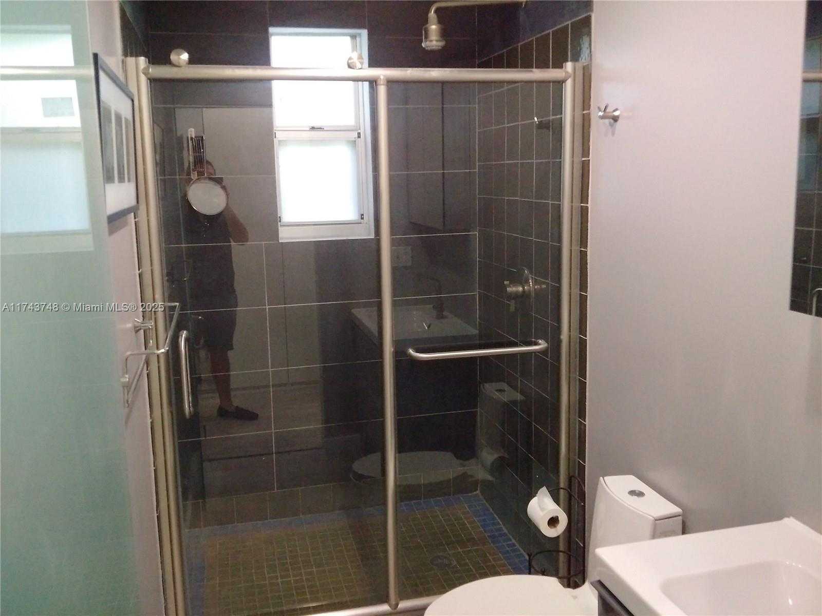 Small Image of 1525 MERIDIAN AVE #104, Miami Beach Number 20