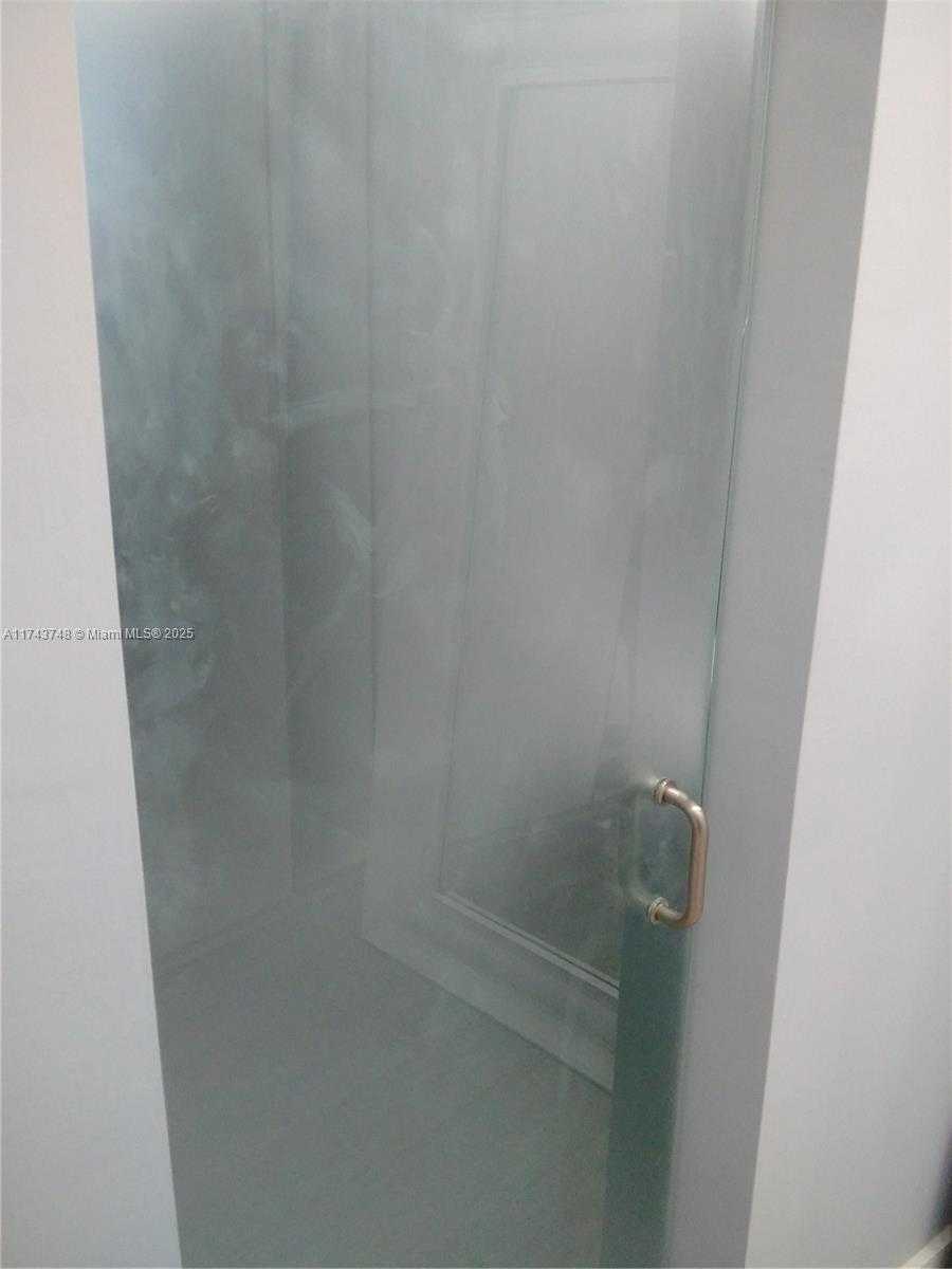 Small Image of 1525 MERIDIAN AVE #104, Miami Beach Number 24