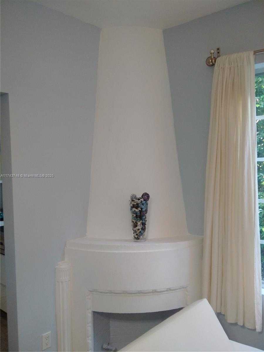 Small Image of 1525 MERIDIAN AVE #104, Miami Beach Number 28