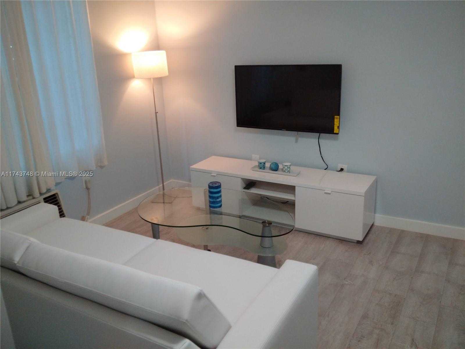 Small Image of 1525 MERIDIAN AVE #104, Miami Beach Number 6