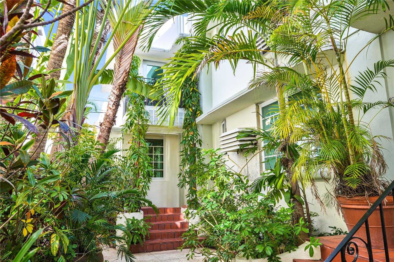 Small Image of 349 MERIDIAN AVE #B207, Miami Beach Number 3