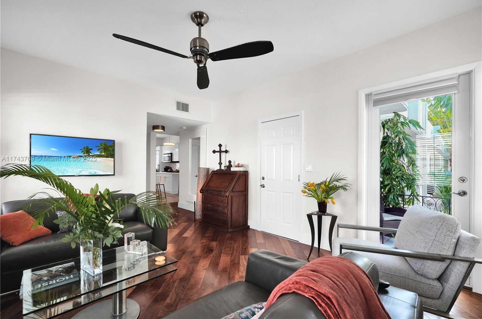 Small Image of 349 MERIDIAN AVE #B207, Miami Beach Number 4