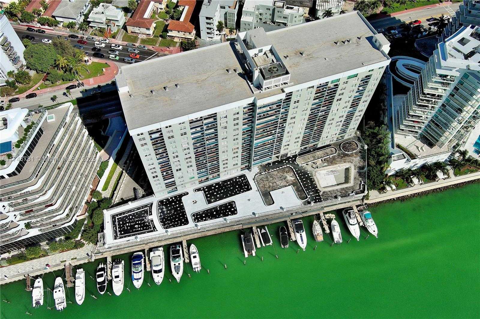 Small Image of 6770 Indian Creek Dr, Miami, FL 33141, USA Number 16
