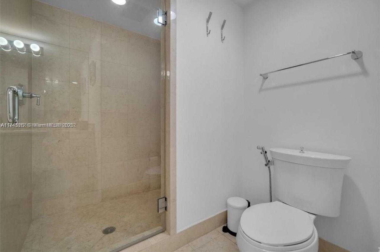 Small Image of 19900 EAST COUNTRY CLUB DR #318, Aventura Number 18