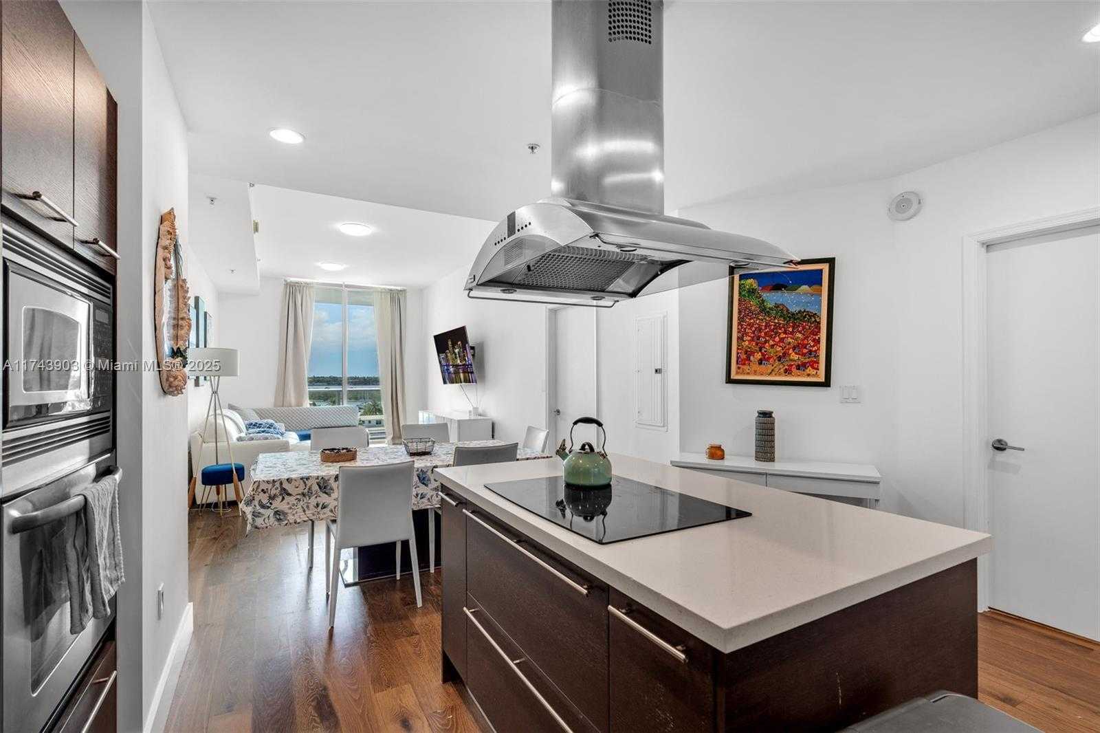 Small Image of 7928 EAST DR #702, North Bay Village Number 17