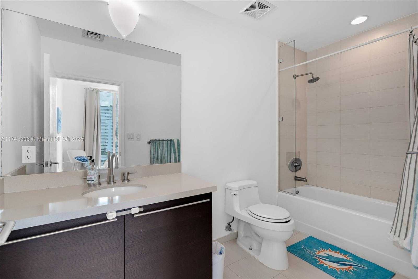 Small Image of 7928 EAST DR #702, North Bay Village Number 23