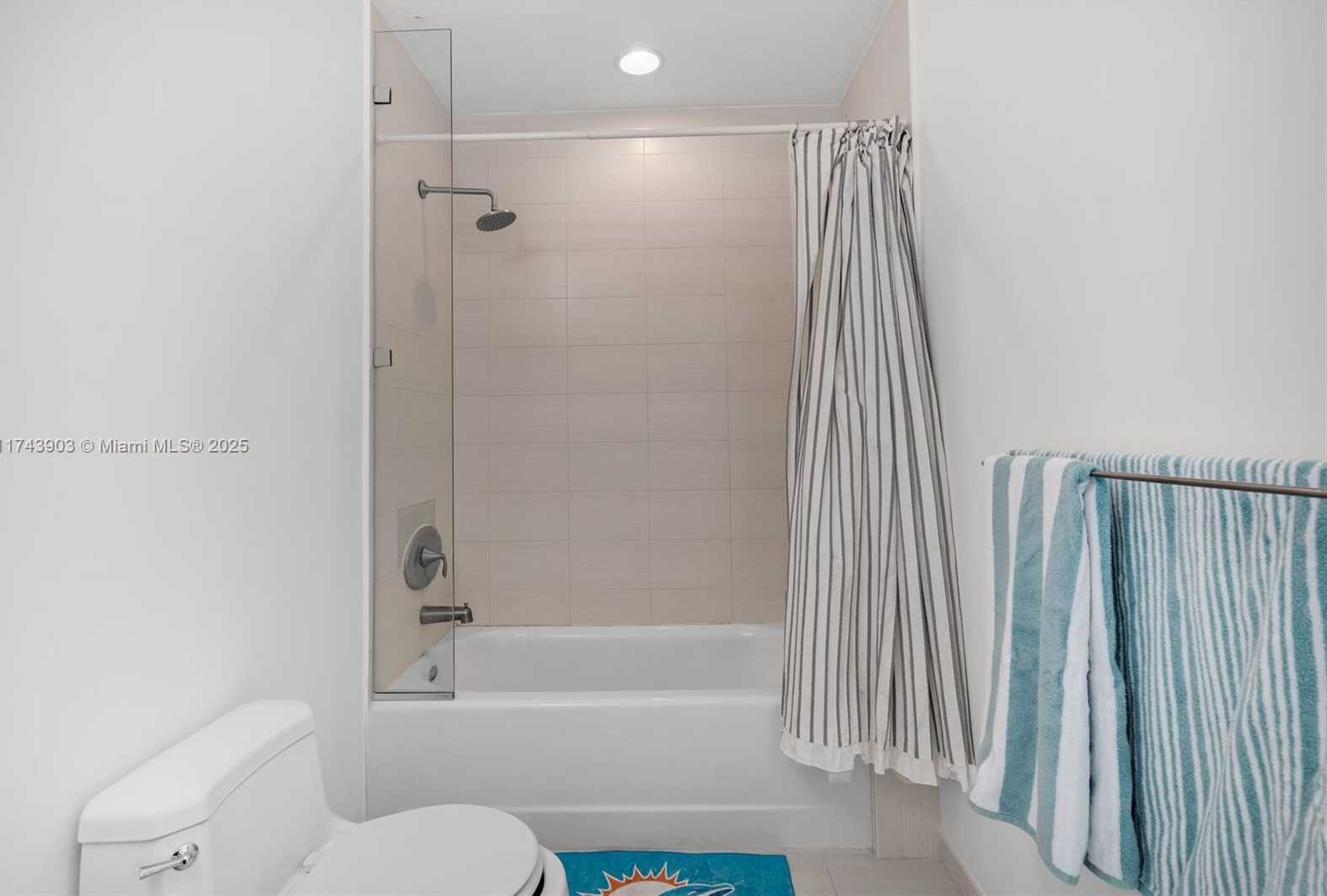 Small Image of 7928 EAST DR #702, North Bay Village Number 24