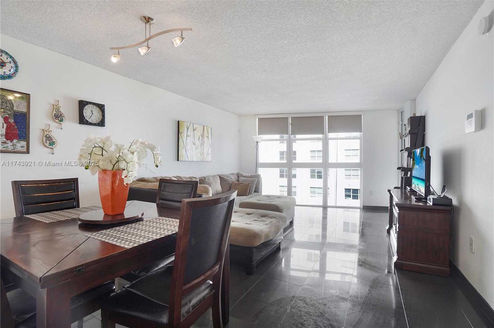 Small Image of 1228 WEST AVE #607, Miami Beach Number 12