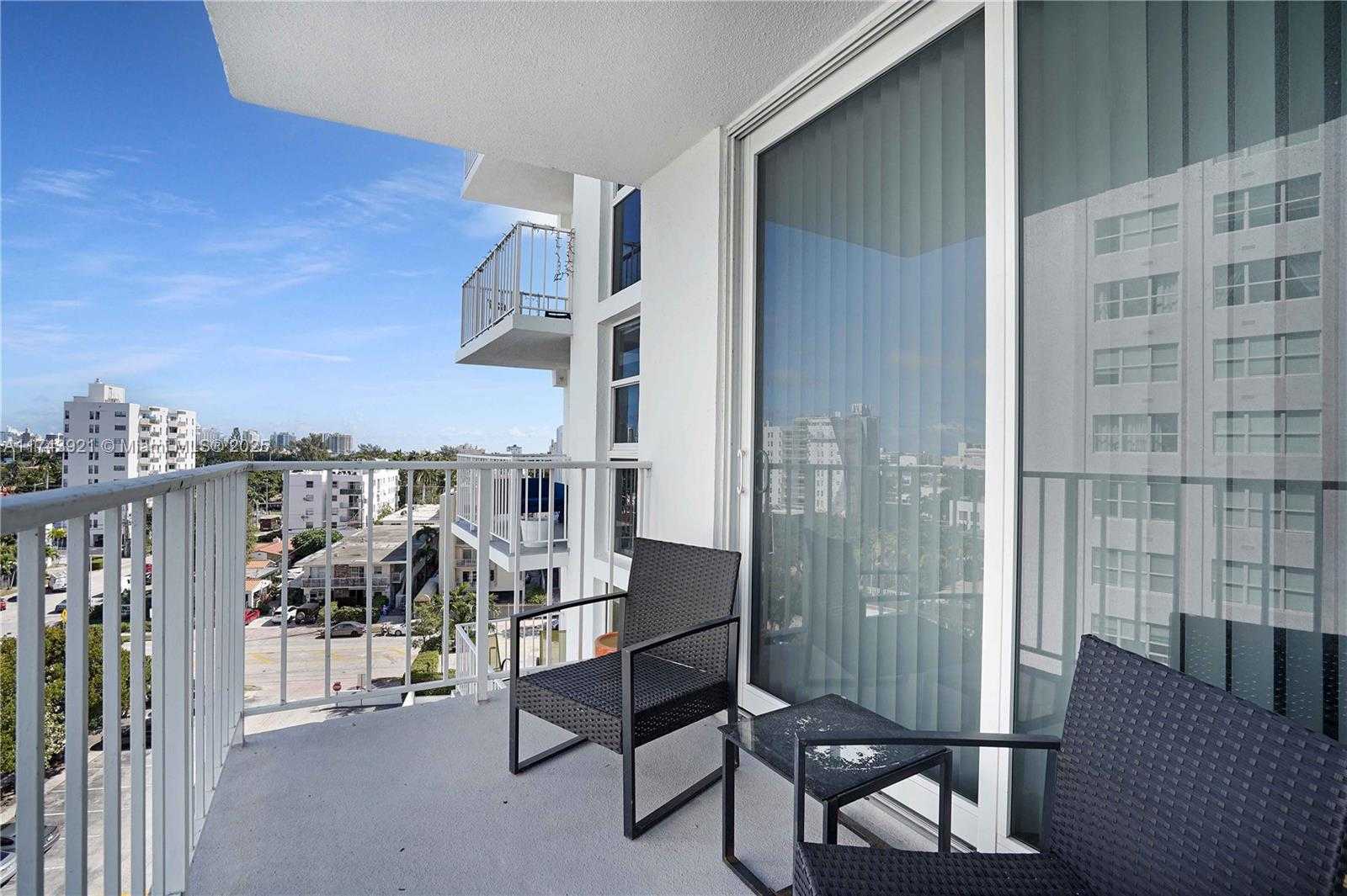 Small Image of 1228 WEST AVE #607, Miami Beach Number 16